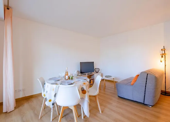 Quartier Latin-13 By Interhome