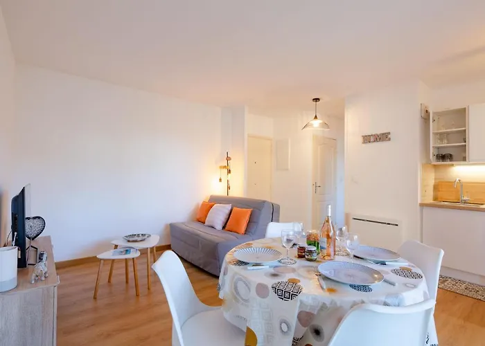 Quartier Latin-13 By Interhome شقة Fréjus